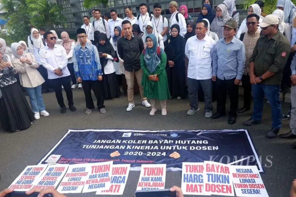 22 DOSEN ASN ADAKSI GUGAT MENDIKTI SAINTEK KE PTUN SOAL TUKIN 2020-2024